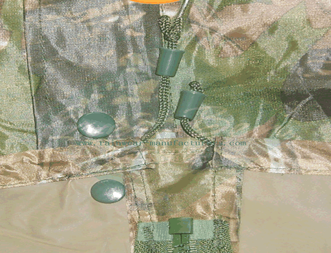 Camouflage rain jacket drawing cord button